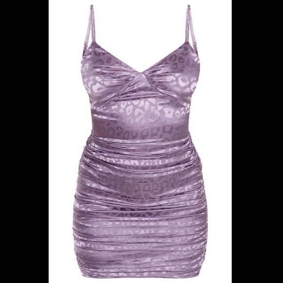 PrettyLittleThing Leopard Ruched Bodycon Dress - Picture 4 of 4